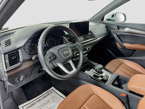 Used 2023 Audi Q5 2.0T Premium w/ Convenience Package AWD/4WD image 9