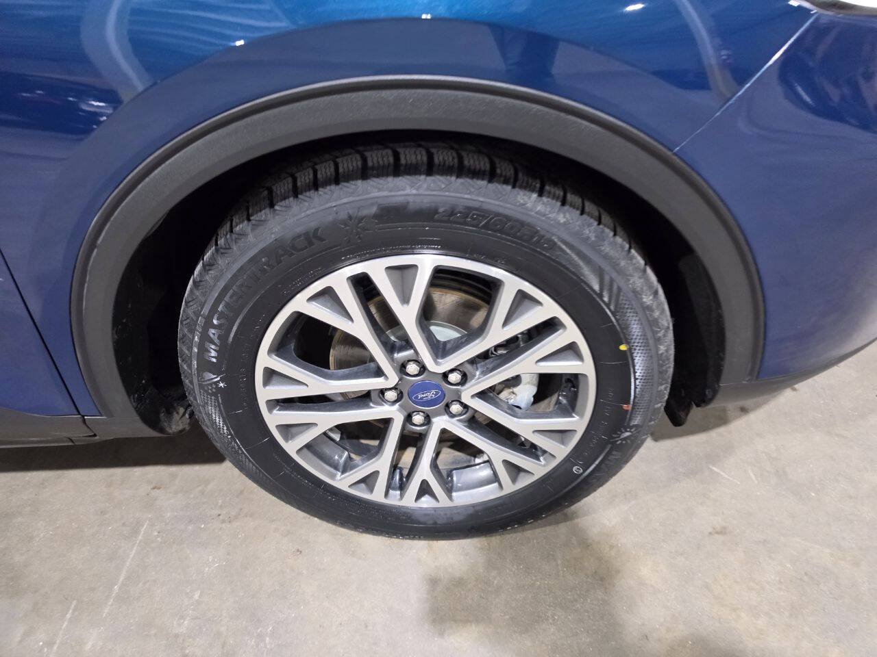 Used 2020 Ford Escape SEL FWD image 22