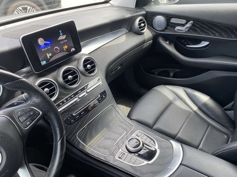 Used 2017 Mercedes-Benz GLC 300 4MATIC Coupe image 7