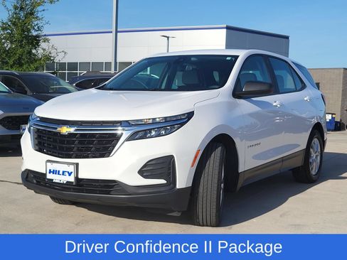 Used 2024 Chevrolet Equinox LS w/ Driver Confidence II Package FWD image 2