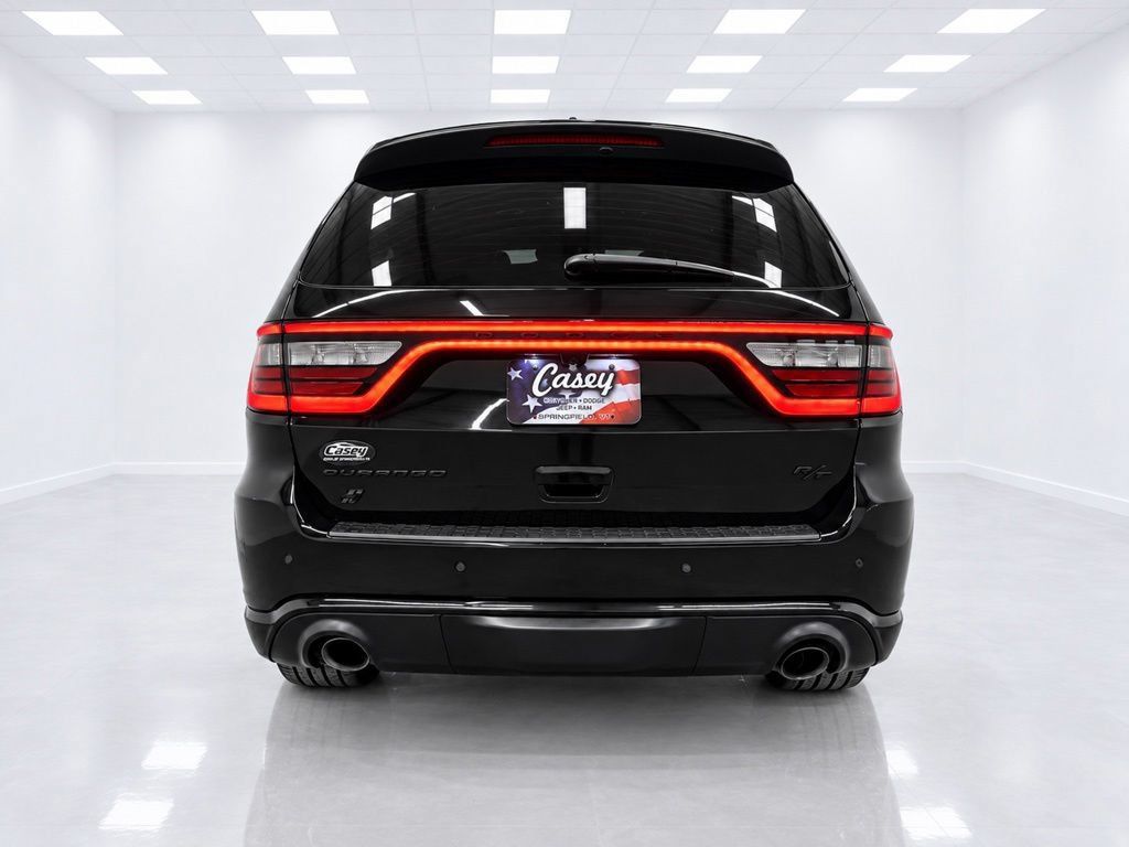 Used 2023 Dodge Durango R/T w/ Tow 'N Go Package AWD/4WD image 17