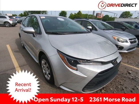 Used 2026 Toyota Corolla LE FWD image 1