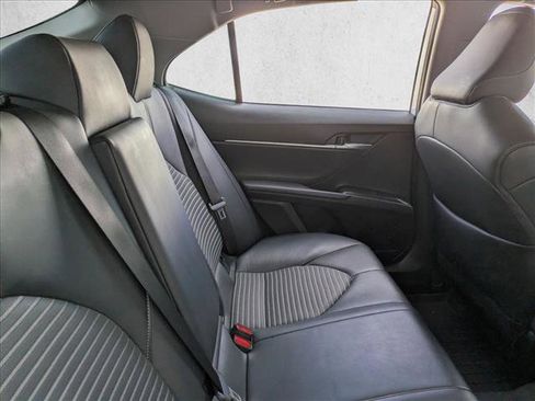 Used 2023 Toyota Camry SE image 18