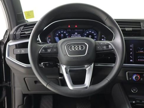 Certified 2025 Audi Q3 2.0T Premium w/ Convenience Package image 20