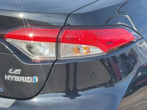 Used 2024 Toyota Corolla LE FWD image 28