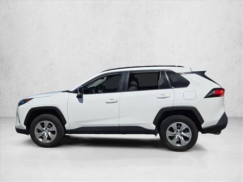 Used 2021 Toyota RAV4 LE FWD image 8