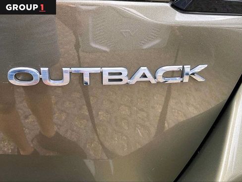 Used 2024 Subaru Outback Premium AWD/4WD image 10