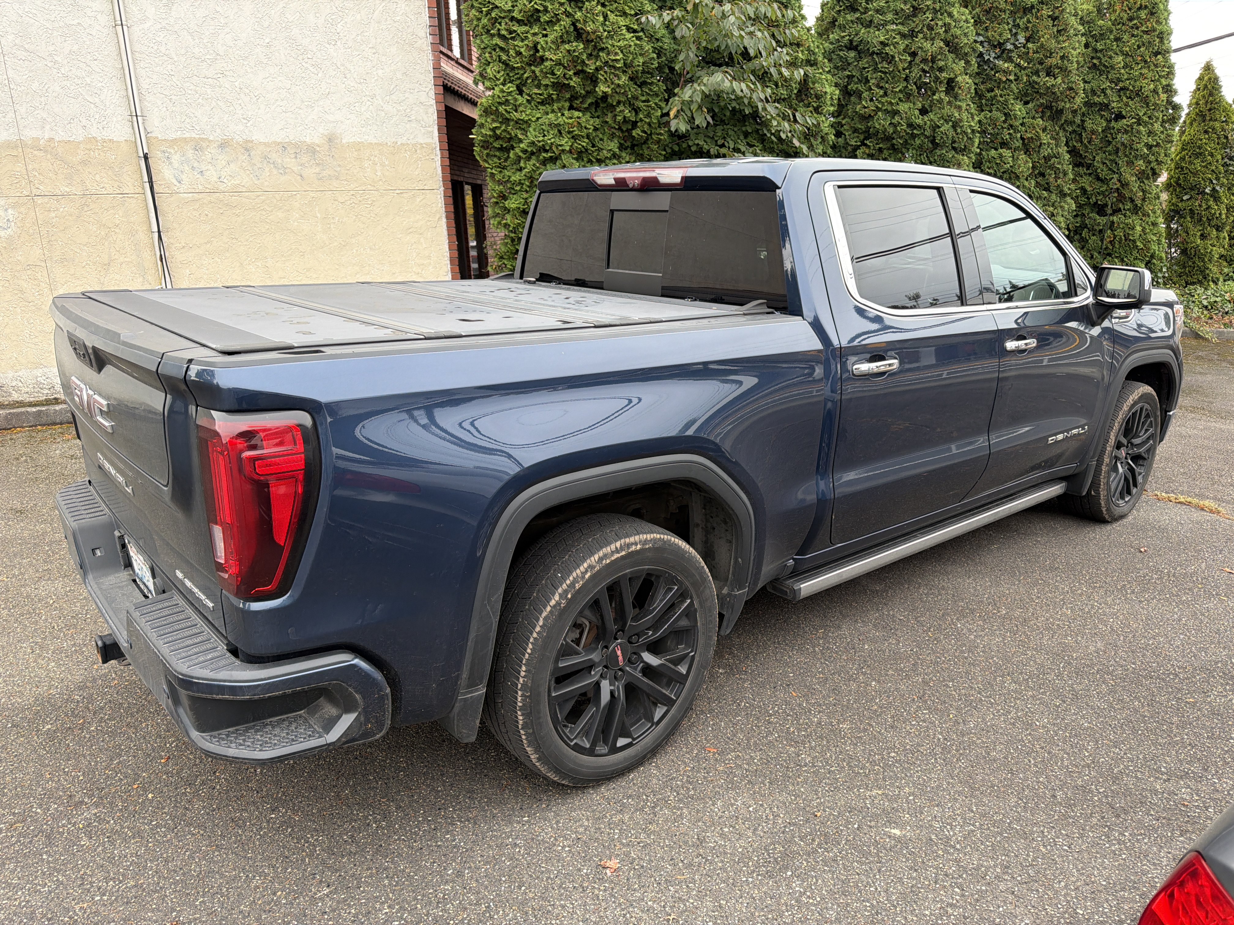Used 2021 GMC Sierra 1500 Denali w/ Denali Ultimate Package AWD/4WD image 3