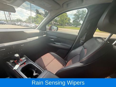 Used 2025 Nissan Kicks SR w/ SR Premium Package FWD image 15