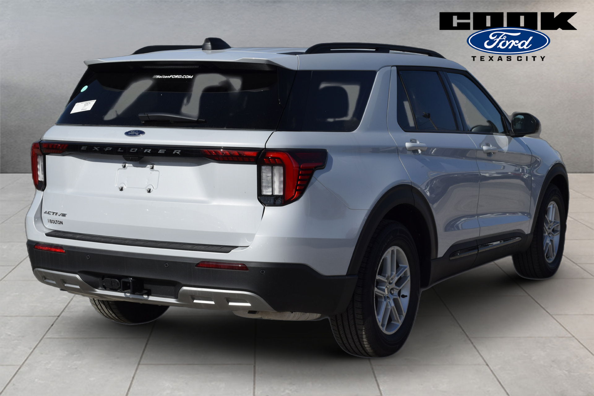 New 2026 Ford Explorer Active w/ Active Comfort Package RWD image 3