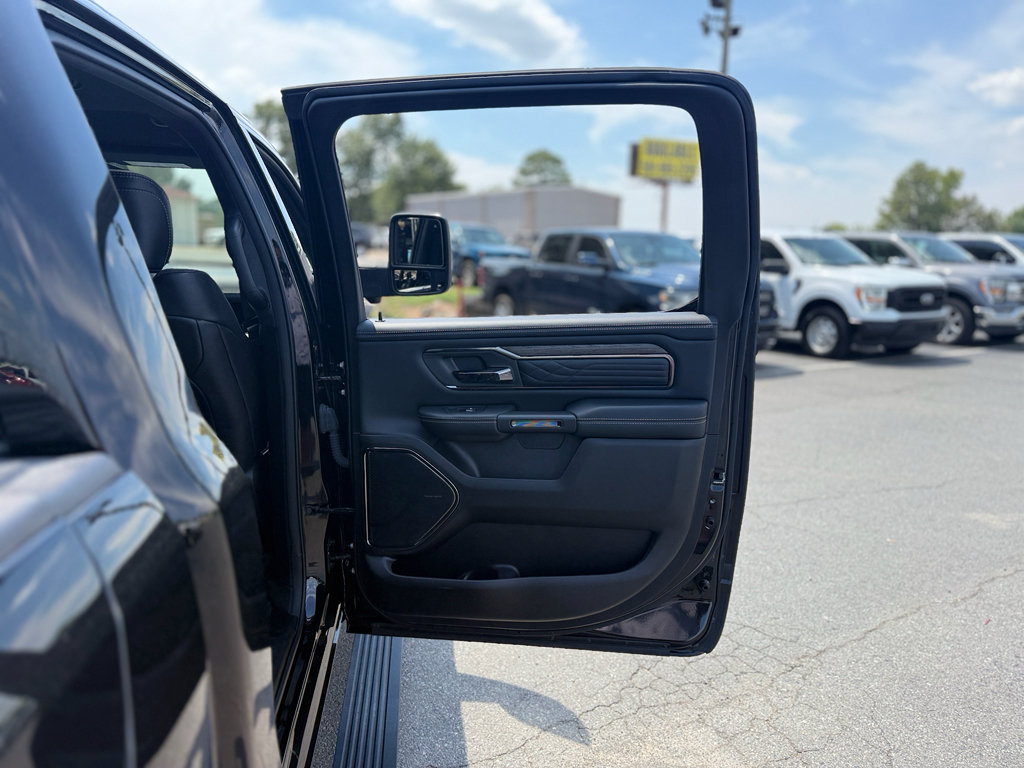Used 2025 RAM 1500 Limited w/ Trailer Tow Group AWD/4WD image 10
