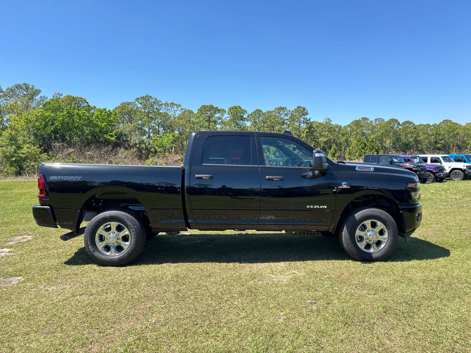 New 2026 RAM 2500 Big Horn AWD/4WD image 2