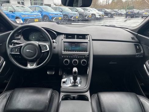 Used 2020 Jaguar E-PACE R-Dynamic SE image 13