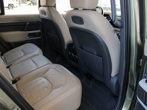 Used 2021 Land Rover Defender 110 SE image 23