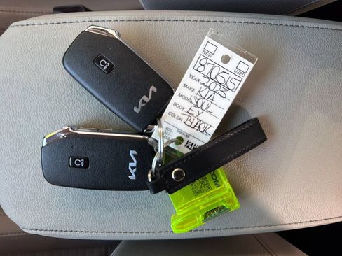 Used 2023 Kia Soul EX FWD image 36