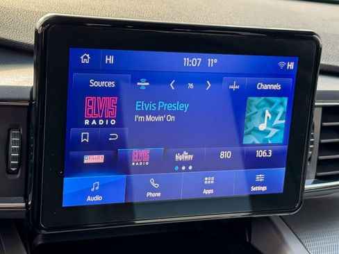 Certified 2024 Ford Explorer XLT w/ Equipment Group 202A image 31