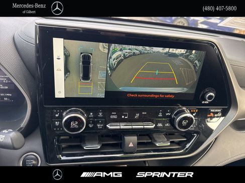 Used 2024 Toyota Highlander Limited image 26