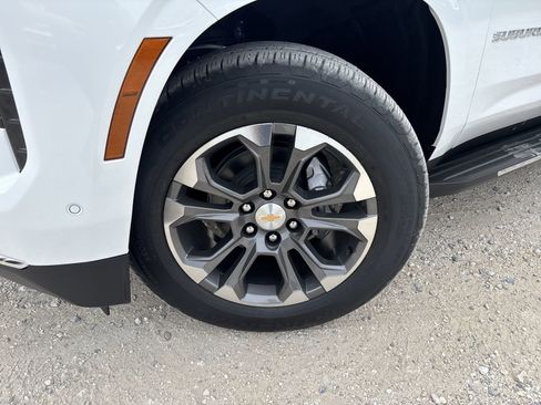 New 2026 Chevrolet Suburban LT w/ Comfort Package image 13