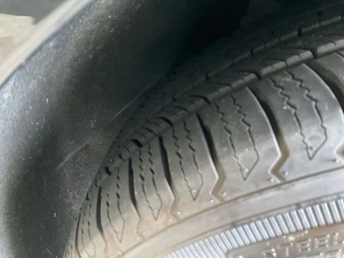 Used 2018 Chrysler Pacifica Touring-L Plus FWD image 25