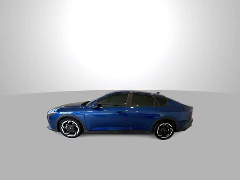 Used 2025 Kia K4 EX image 5