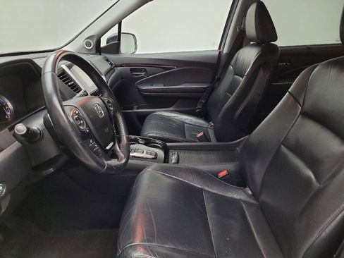 Used 2017 Honda Pilot Touring image 17