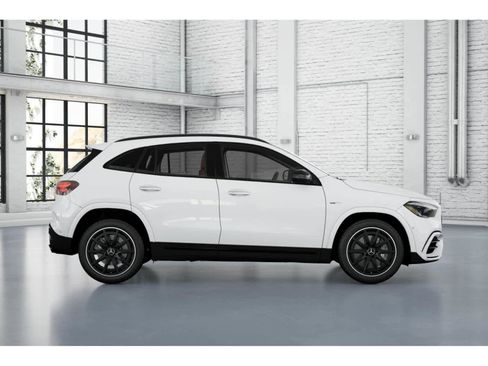 New 2025 Mercedes-Benz GLA 35 AMG 4MATIC image 2