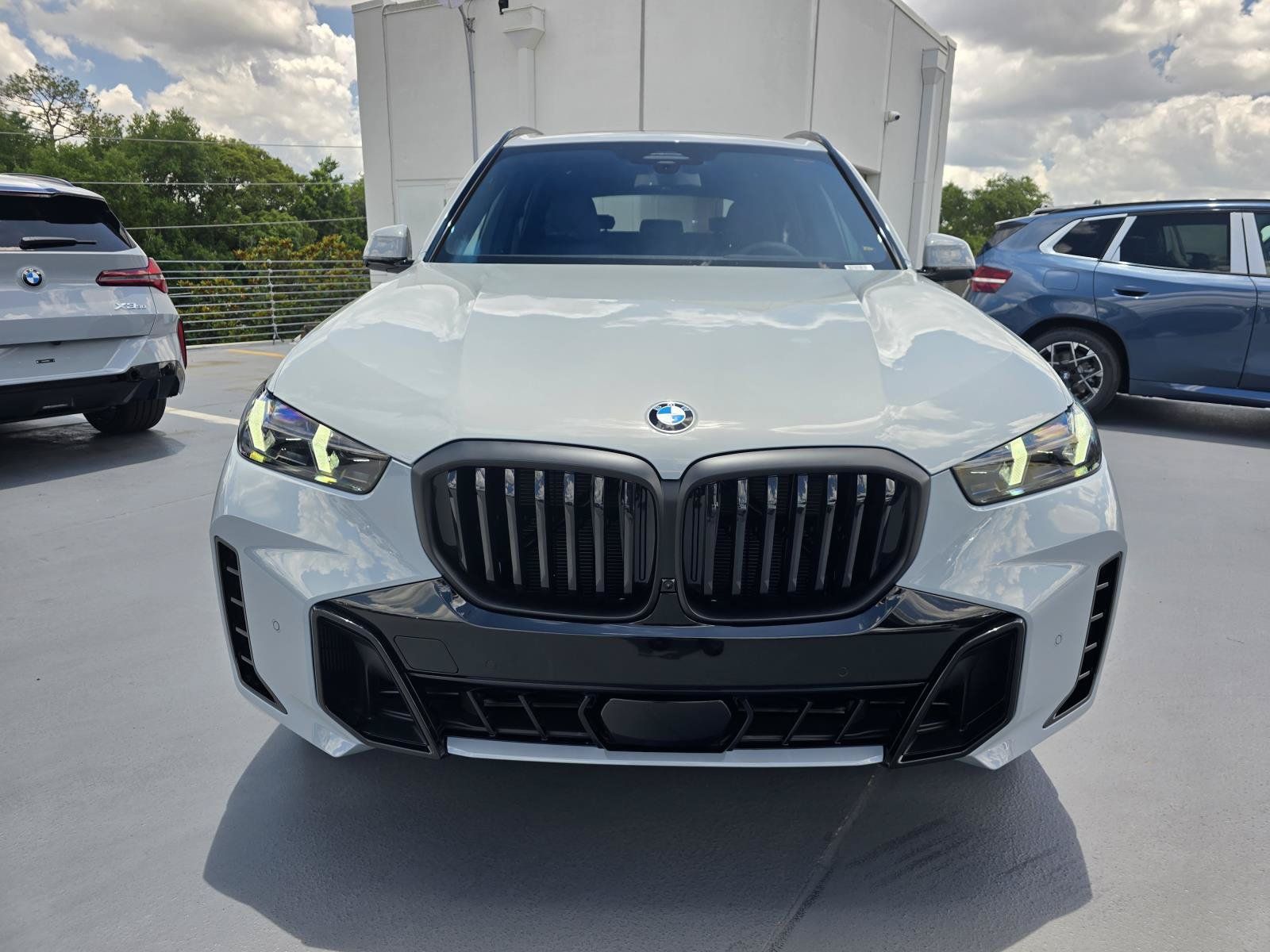 New 2026 BMW X5 sDrive40i w/ M Sport Package RWD image 2