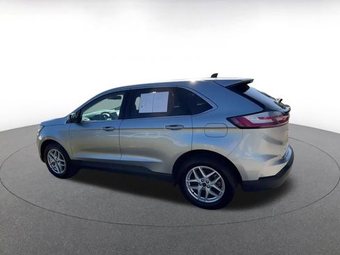 Used 2024 Ford Edge SEL image 10