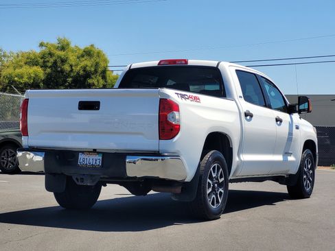Used 2017 Toyota Tundra SR5 w/ TRD Off Road Package AWD/4WD image 4