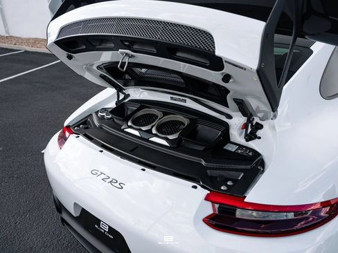 Used 2018 Porsche 911 GT2 RS RWD image 40