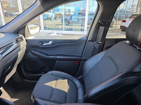 Certified 2023 Ford Escape ST-Line w/ Tech Pack #1 AWD/4WD image 33
