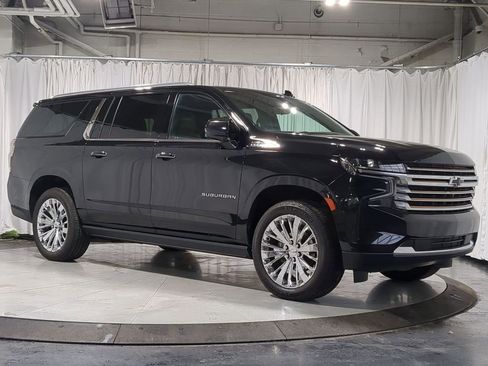 Used 2021 Chevrolet Suburban High Country w/ Premium Package image 20