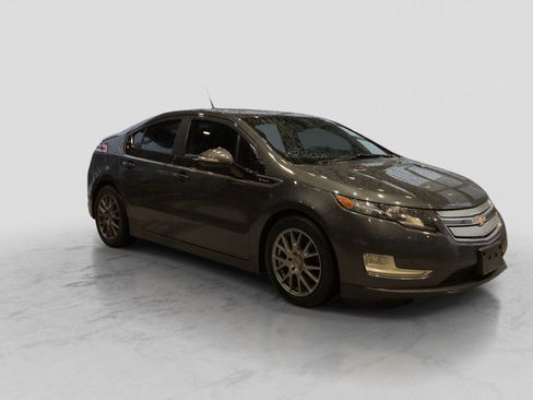 Used 2013 Chevrolet Volt Premium w/ Premium Trim Package image 10