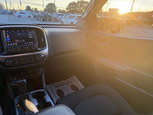 Used 2019 Chevrolet Colorado LT w/ Redline Special Edition image 15