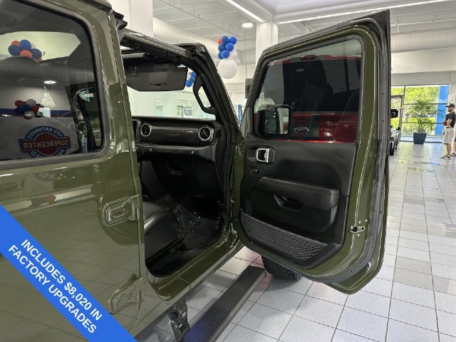 Used 2022 Jeep Wrangler Unlimited Rubicon w/ Xtreme Recon 35" Tire Package AWD/4WD image 23