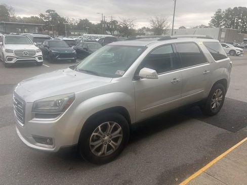 Used 2015 GMC Acadia SLT image 2