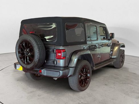 Used 2024 Jeep Wrangler Unlimited Sahara w/ Technology Group AWD/4WD image 3