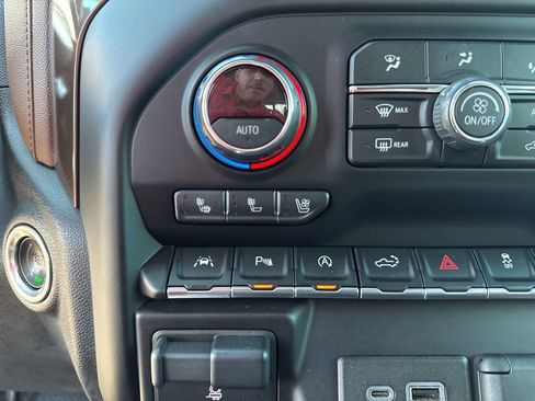 Used 2019 Chevrolet Silverado 1500 High Country w/ High Country Premium Package image 47