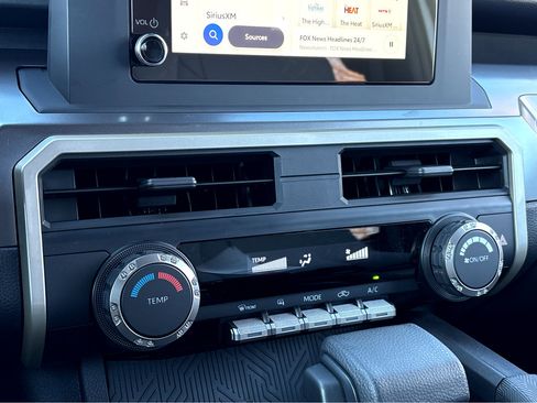 Used 2025 Toyota Tacoma SR5 image 7