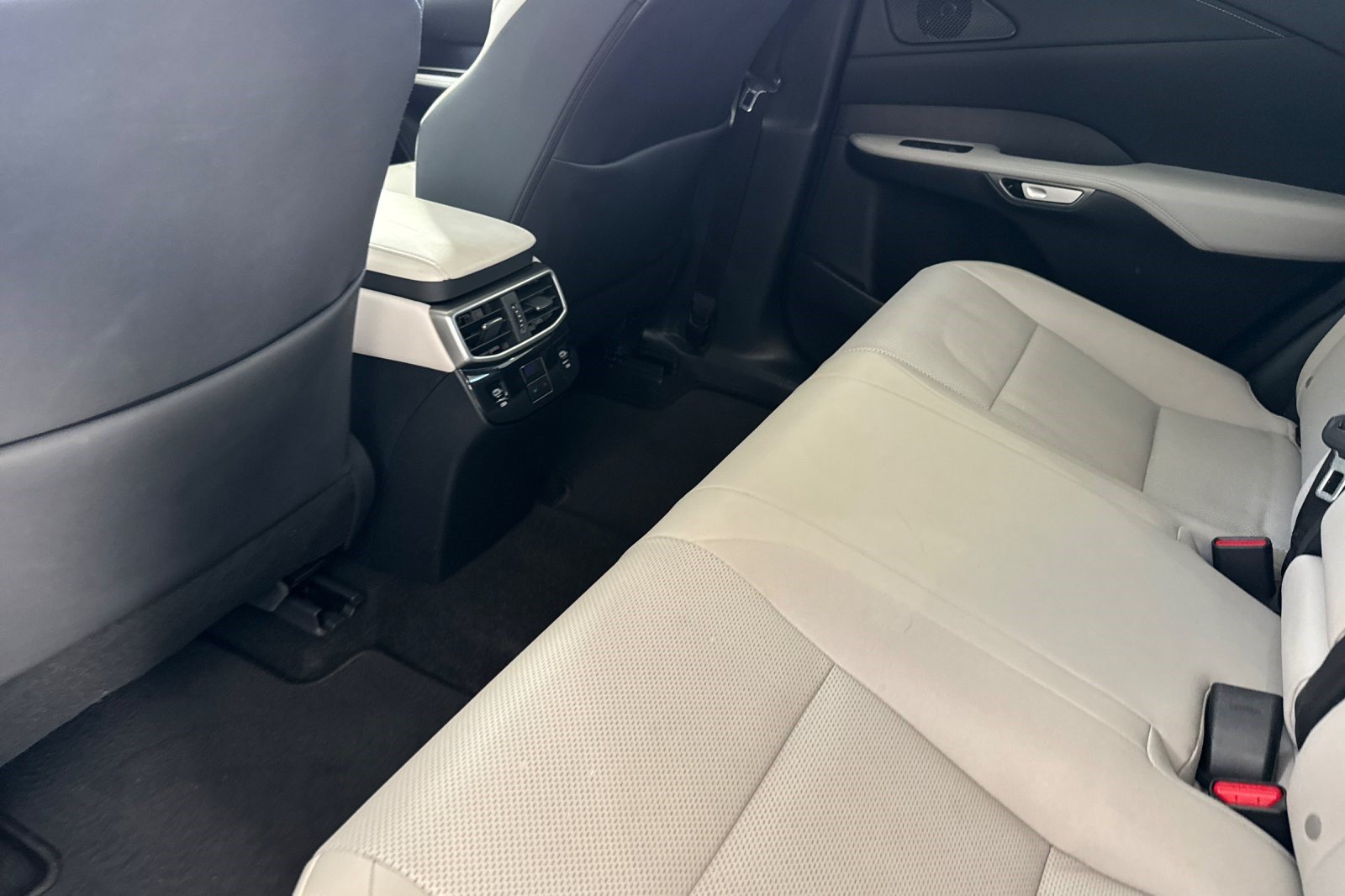 Used 2024 Lexus RX 350 Premium w/ Cold Area Package FWD image 15