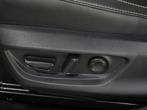 Used 2025 Toyota Camry SE FWD image 21