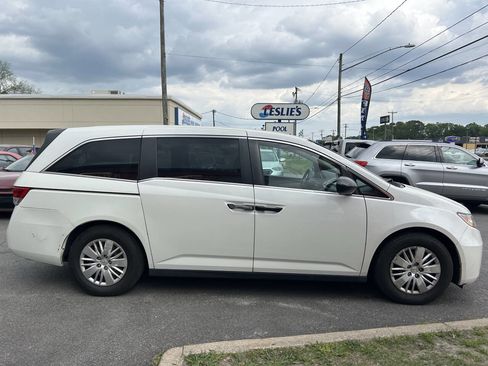 Used 2014 Honda Odyssey LX image 4