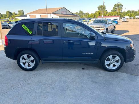 Used 2012 Jeep Compass Latitude AWD/4WD image 4