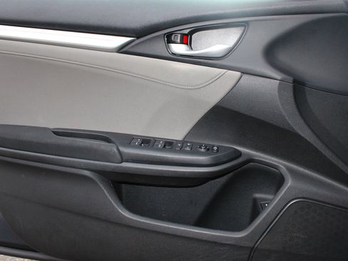 Used 2019 Honda Civic EX image 12