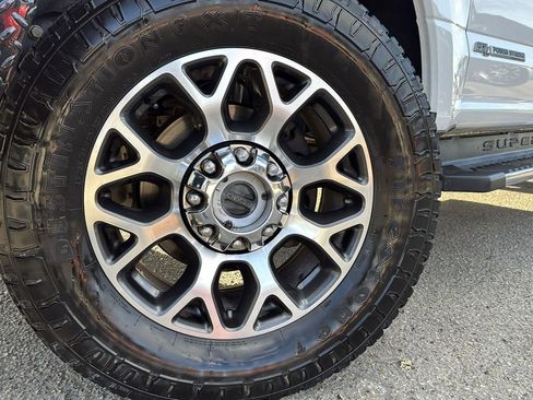 Used 2020 Ford F350 Lariat w/ FX4 Off-Road Package image 6