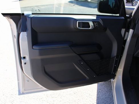 New 2025 Ford Bronco 4-Door image 6