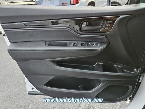 New 2026 Honda Odyssey Touring image 14