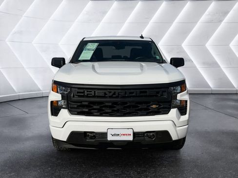 Used 2023 Chevrolet Silverado 1500 Custom image 2