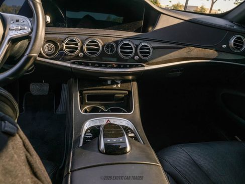 Used 2020 Mercedes-Benz S 560 Sedan image 20