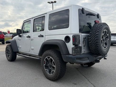 Used 2012 Jeep Wrangler Unlimited Rubicon w/ Connectivity Group AWD/4WD image 5